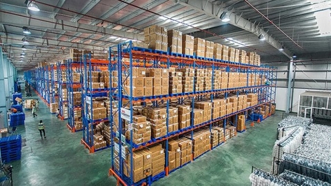 Giải pháp xe nâng cho kho chứa hàng hóa dày đặc
