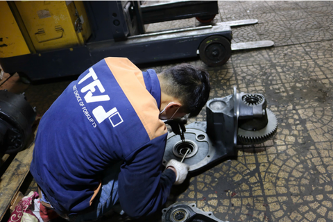 Dịch vụ sửa chữa xe nâng tại Hà Nội - An toàn và nhanh chóng