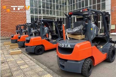 Thuê xe nâng điện pin Lithium - Hiệu suất cao, tiết kiệm chi phí vận hành