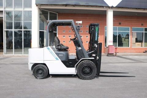 Unicarriers - Dòng xe với động cơ truyền động mạnh mẽ