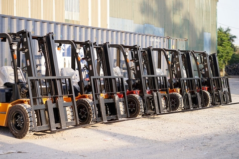 Kinh nghiệm mua xe nâng cũ giá tố nhất