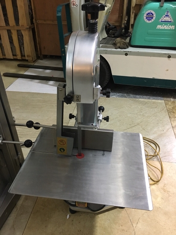 Máy cưa xương thịt đông lạnh, máy cưa xương bò, máy cưa xương thịt chân giò