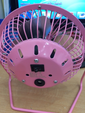 Quạt mini để bàn