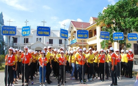 May đồng phục công giáo tại Hà Tĩnh