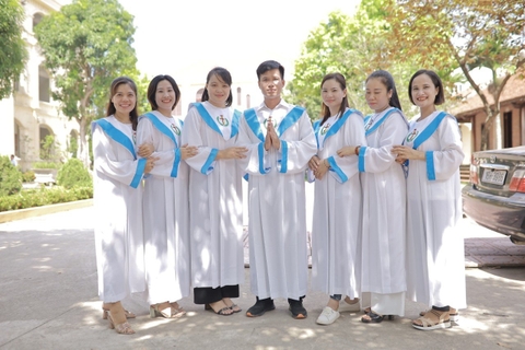 Áo Ca Đoàn Công Giáo Cho Giáo Xứ