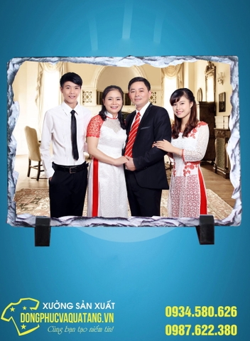 in ảnh gia đình lên đá tại Hà Nội 