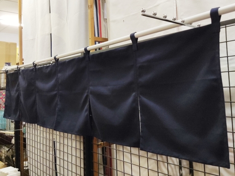 Màn rèm ngang Nhật ghép nhiều mảnh xanh đậm