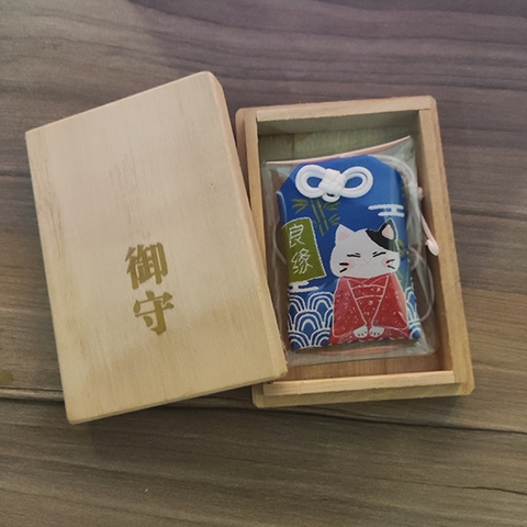 Túi omamori và hộp gỗ ý nghĩa Tình Yêu