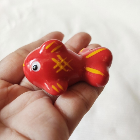 Cá con trang trí / gác đũa