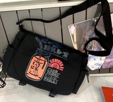 Túi đeo chéo hoạ tiết Nhật siêu hot