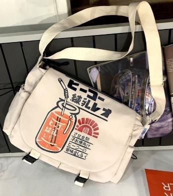 Túi đeo chéo hoạ tiết Nhật siêu hot