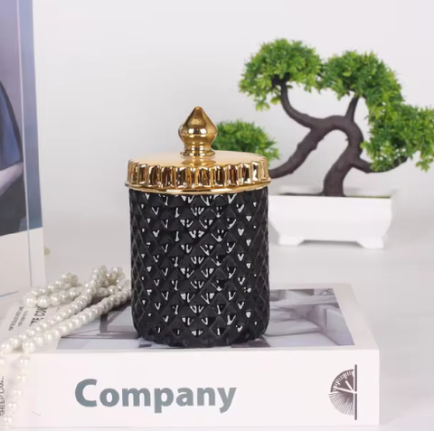 LINDY Hũ đưng màu đen nắp vàng 6853