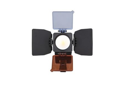 Đèn LED COB SWIT S-2070 gắn trên máy ảnh