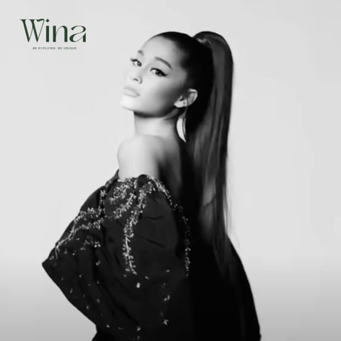 Ngôi sao Ariana Grande nổi bật trong bộ tóc giả đuôi ngựa của mình