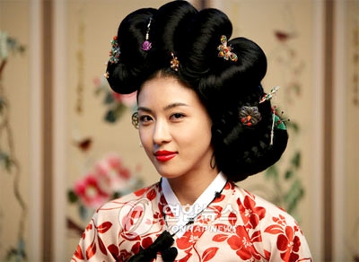 Có thể bạn chưa biết phụ nữ Hàn Quốc đã đội tóc giả từ thời Tam Quốc