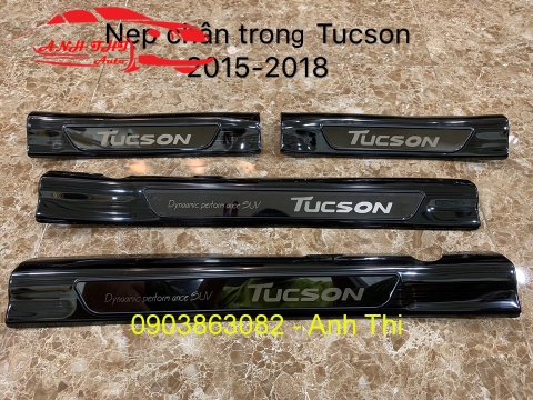 NẸP BƯỚC CHÂN TRONG TITAN HYUNDAI TUCSON 2018