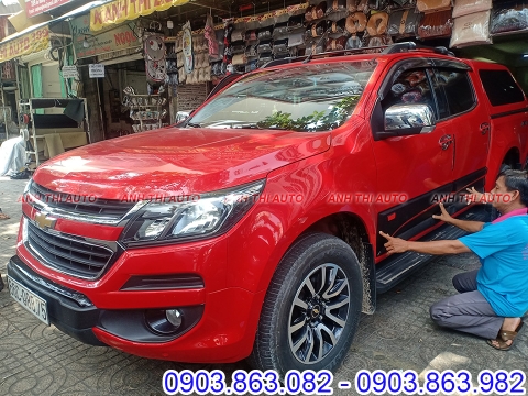 Ốp hông cửa theo xe Chevrolet Colorado High Country 2019