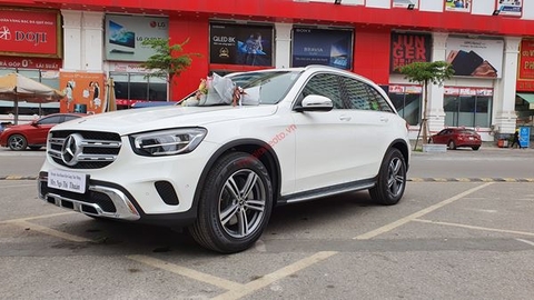 Giá xe Mercedes GLC 200 2021 lăn bánh tại Hà Nội, Sài Gòn và Tỉnh