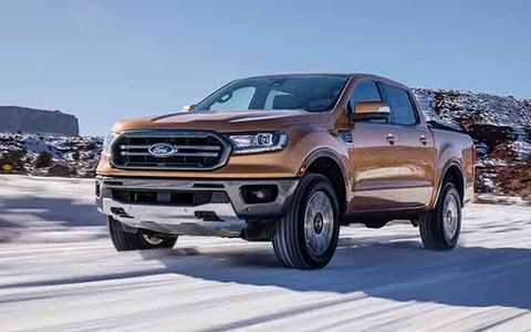 Bán tải Ford Ranger 2019 nhập khẩu sắp ra mắt có cửa thắng bán tải Toyota Hilux 2019 không.?