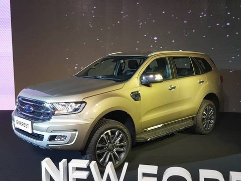 Giá xe Ford Everest 2019 từ 1,112 tỷ với số lượng bán ra kỷ lục tháng 9/2018 với 541 xe.