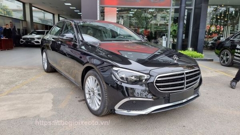 Giá xe Mercedes E200 Exclusive 2021 lăn bánh tại Hà Nội, Sài Gòn và Tỉnh.