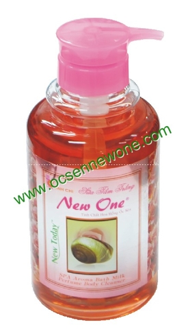 Sữa Tắm Trắng Tinh Chất Hoa Hồng & ốc Sên New One Linh Chi (800ml)-NW041 