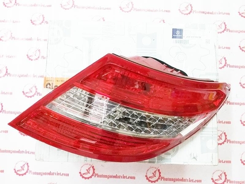 Đèn hậu Mercedes GLK X204 - 2048202564