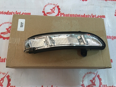 Đèn xi nhan gương bên phải Mercedes E350 E320 - 2198200621