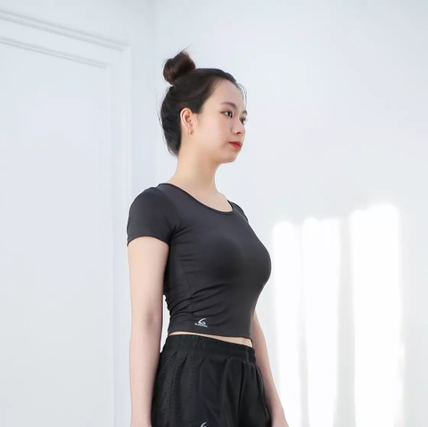 Áo thể thao croptop nữ cộc tay