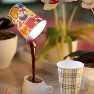 Đèn led để bàn Ly Cafe