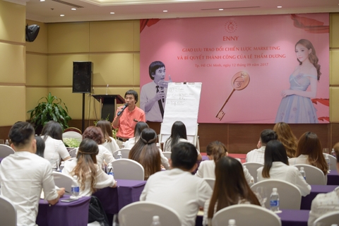 Lê Thẩm Dương là ai?