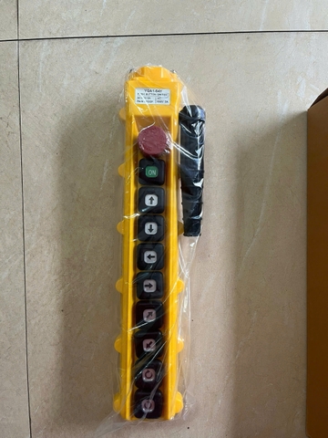 Tay cầm điều  khiển YQA1-64Y