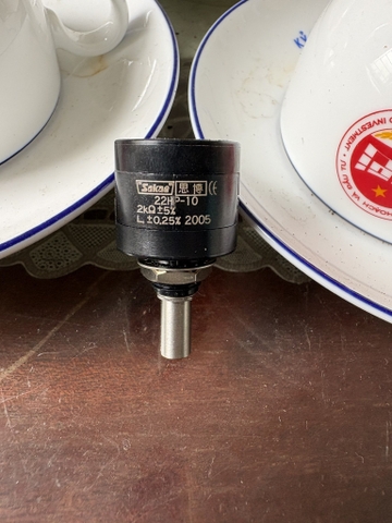 Biến trở Sakae 22HP-10 2Kohm