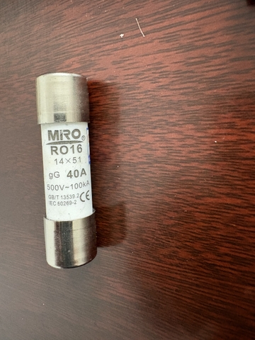 Cầu chì sứ Miro RO16 40A