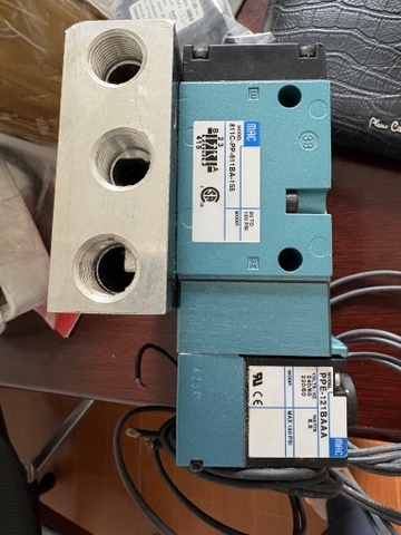 Van điện từ MAC 811C-PP-611BA-155(4 van)