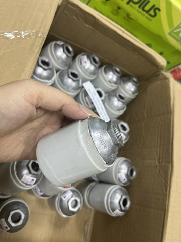 Đui bóng đèn loại vặn E40