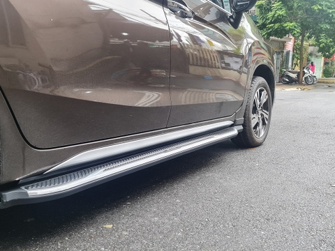 Bậc bước chân Xpander