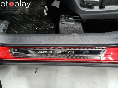 Nẹp bước chân Toyota Corolla Cross