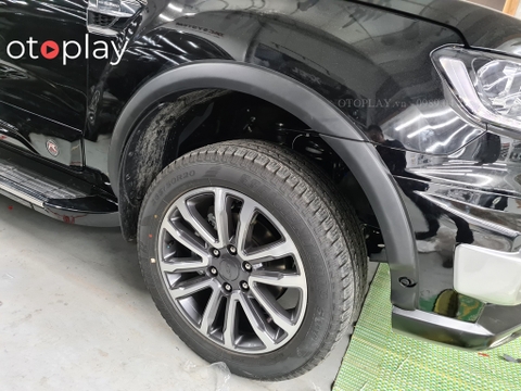 Ốp cua lốp Ford Everest