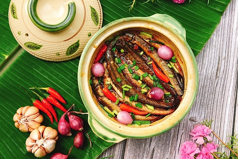 Chuẩn cơm nhà mẹ nấu với món cá kèo kho tiêu ngon nhất