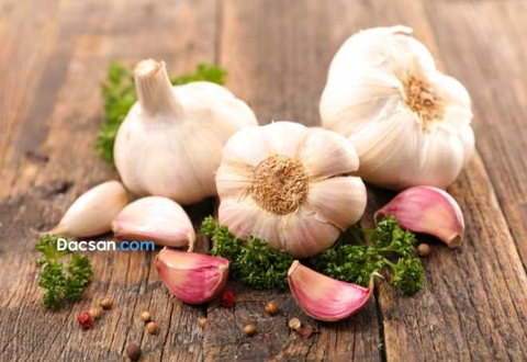 Khám phá công dụng gây ngỡ ngàng của lớp vỏ lụa bao quanh tép tỏi