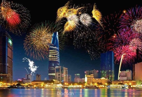 Các địa điểm xem bắn pháo hoa 2/9 lý tưởng, ít người ở Sài Gòn