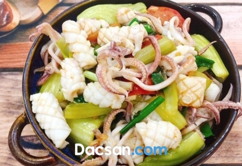 Cách làm mực một nắng xào dưa chua ngon như nhà hàng