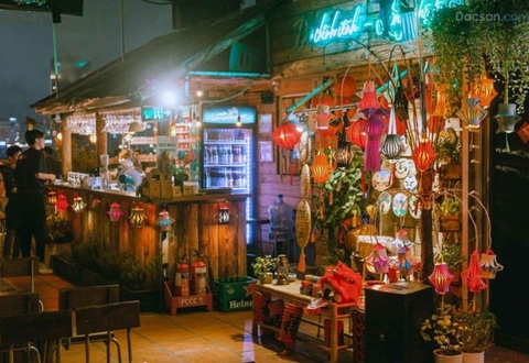 Các quán cà phê trang trí trung thu sớm và đẹp ở Sài Gòn