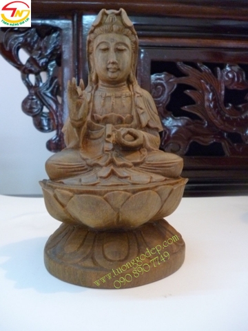 Phật Quan Âm để xe ô tô (gỗ đổi màu)