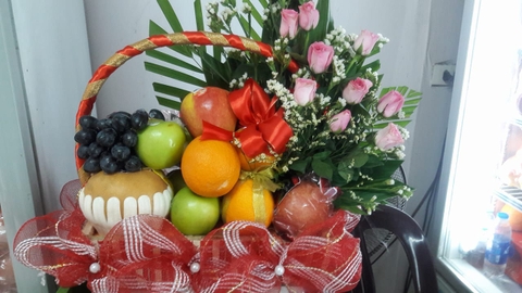 Giỏ hoa quả tặng