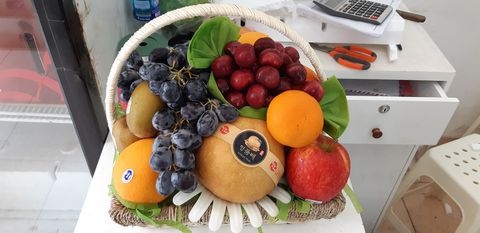 Mua giỏ hoa quả ở quận Tây Hồ