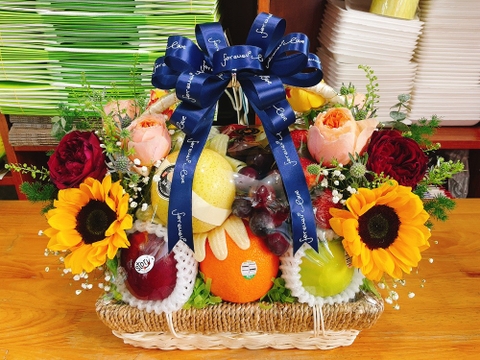 Giỏ hoa quả Chùa Láng