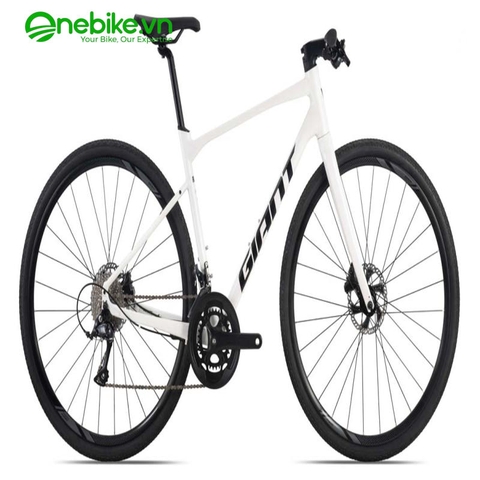 Xe đạp đường phố GIANT REVOLT F-2 2026