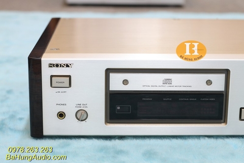 Đầu CD Sony X77ES
